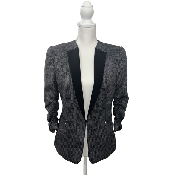 Tahari ASL (or Tahari by Arthur S. Levine) Jackets & Blazers - Tahari ASL Petite 8P Grey Herringbone Tuxedo Blazer Ruched Sleeve Zipper‎ Accent